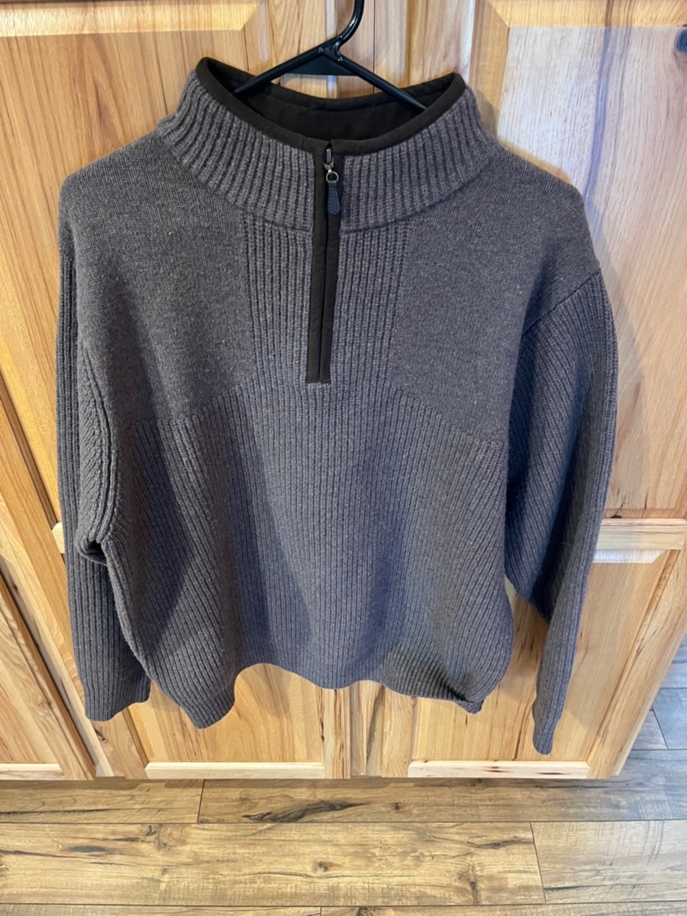 L.L. Bean Men’s Waterfowl Quarter Zip Sweater, size L - EUC